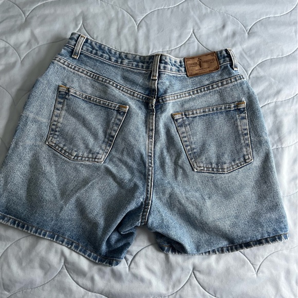 Vintage high waisted denim shorts - Picture 3 of 7